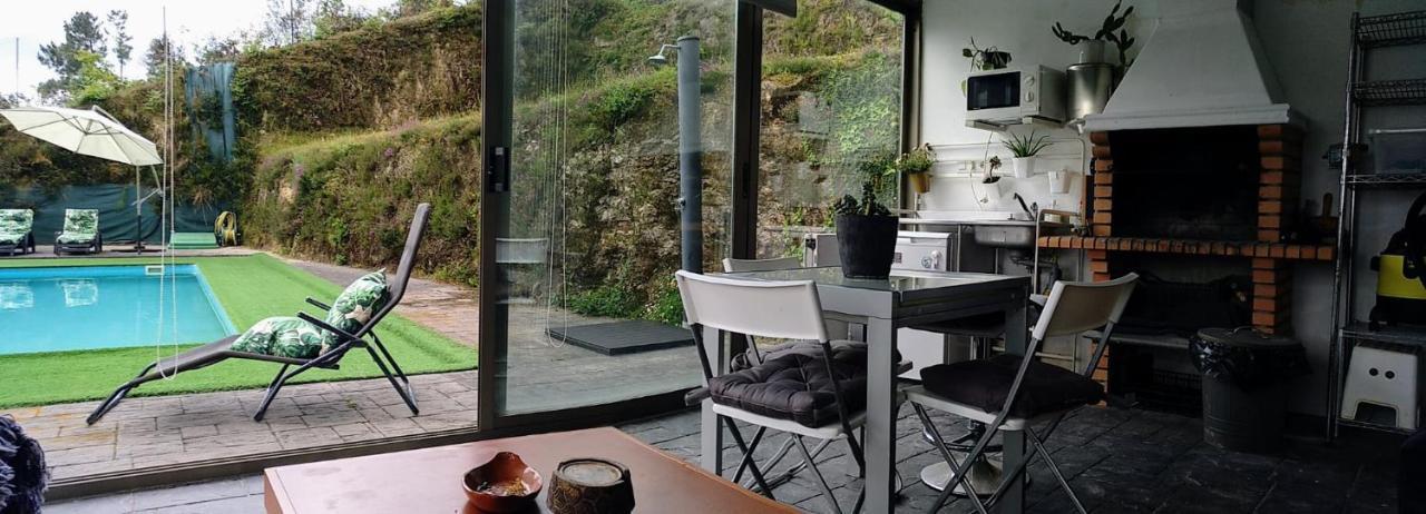サンティアゴ・デ・コンポステーラCasa Rocha Velha Con Terraza Y Piscina Particularアパートメント エクステリア 写真